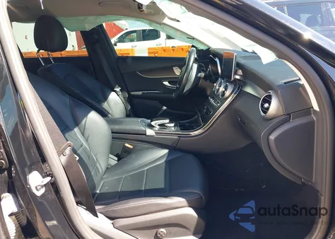 2016 Mercedes-Benz C 300 4Matic/Luxury 4Matic/Sport 4Matic из США, поврежденный, VIN 55SWF4KB2GU173916